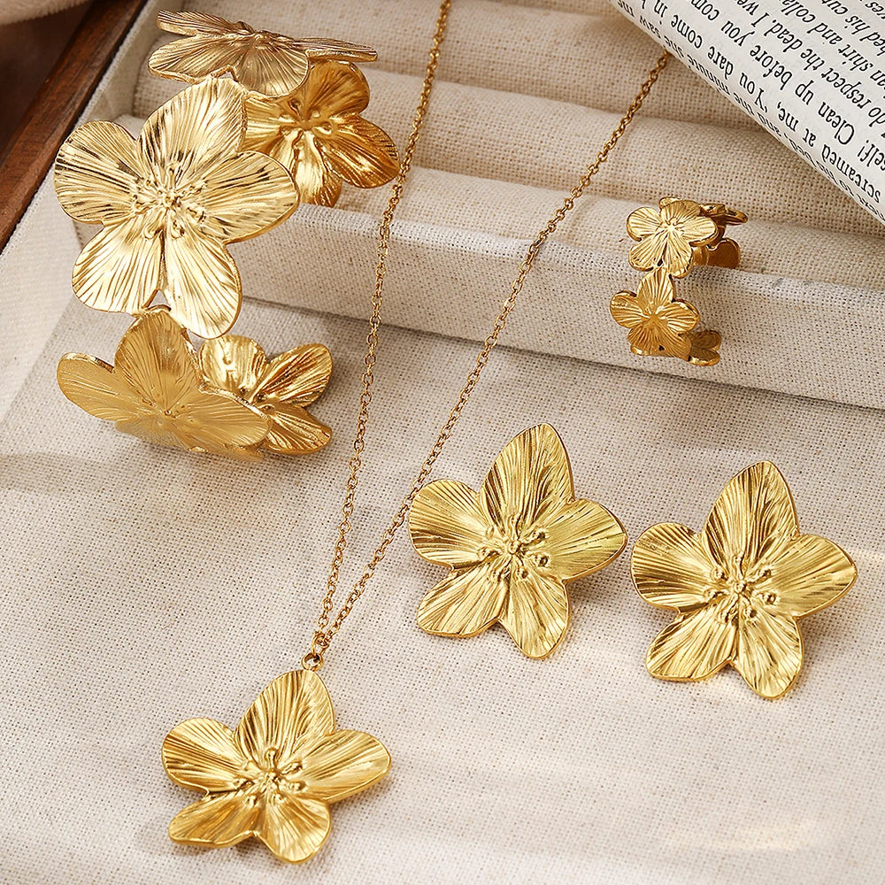 Fashion Stainless Steel Flower Pendant Necklace Earrings Bracelet Ring Jewelry Set Party Jewelry Dressing Aesthetic Gifts